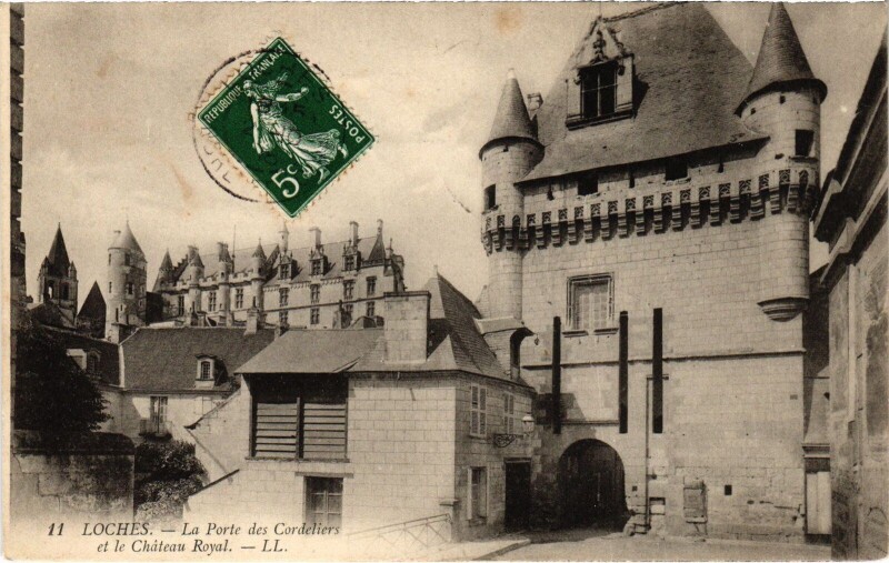 Carte postale ancienne Loches Porte des Cordeliers à Loches