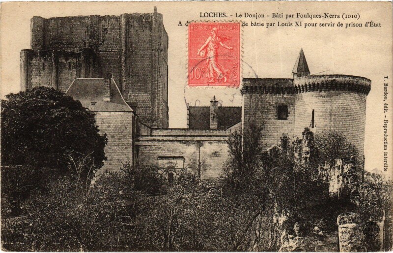 Carte postale ancienne Loches Le Donjon à Loches