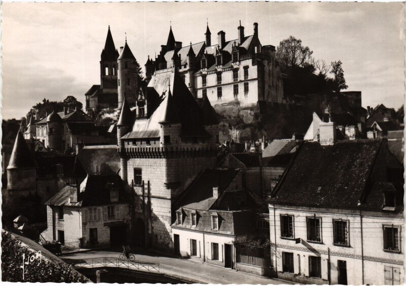 Carte postale ancienne Loches Porte des Cordeliers à Loches