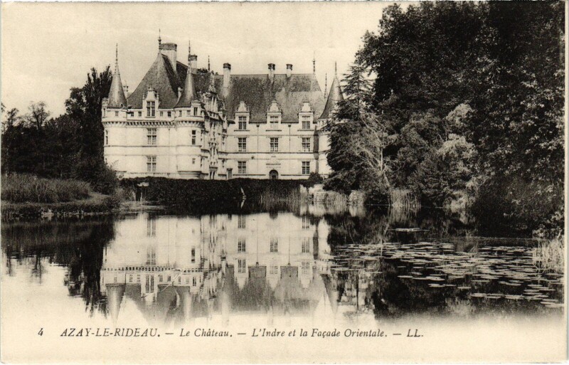 Carte postale ancienne Azay le Rideau Le Chateau à Azay-le-Rideau