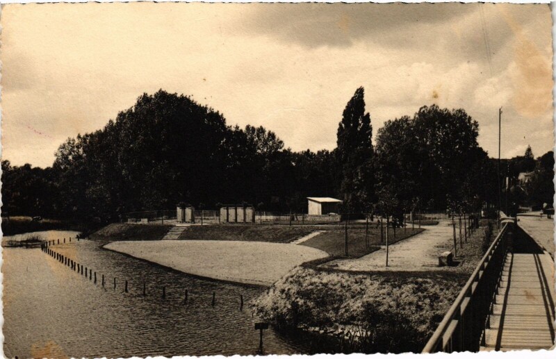 Carte postale ancienne Azay le Rideau la plage à Azay-le-Rideau