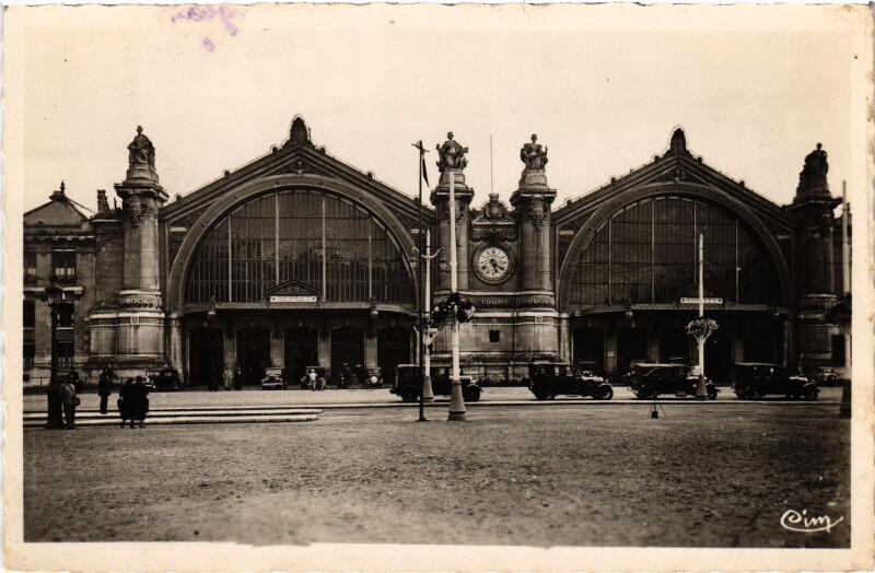 Carte postale ancienne Tours La Gare à Tours