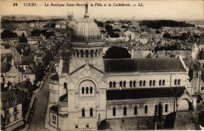 Carte postale ancienne Tours Basilique Saint-Martin à Tours