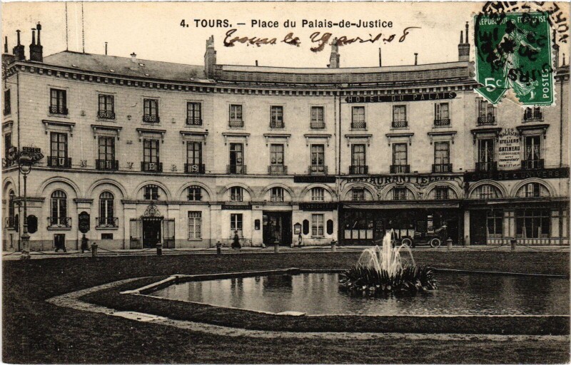 Carte postale ancienne Tours Place du Palais à Tours