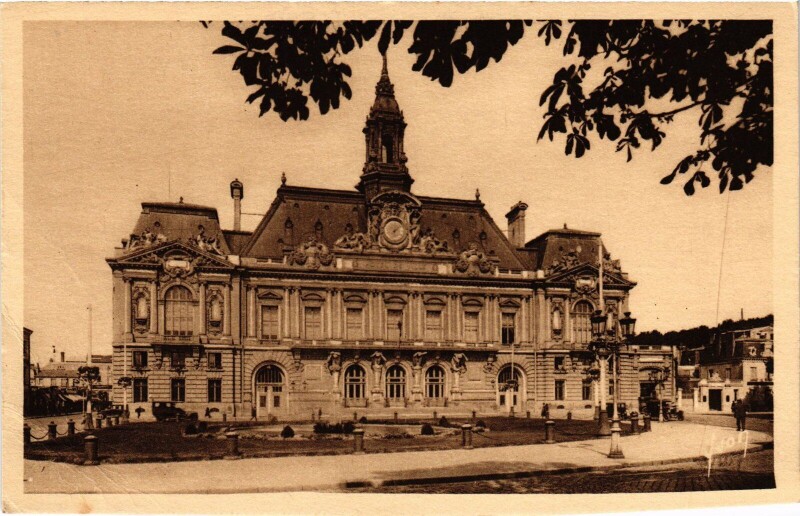 Carte postale ancienne Tours Hotel de Ville à Tours