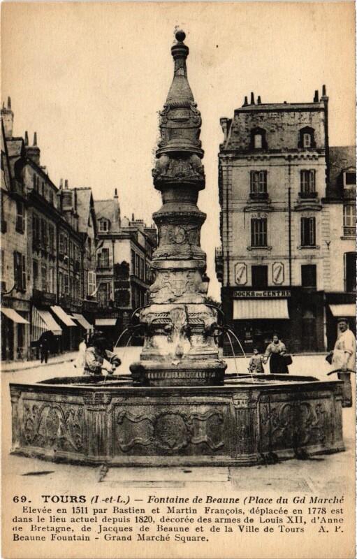 Carte postale ancienne Tours Fontaine de Beaune à Tours
