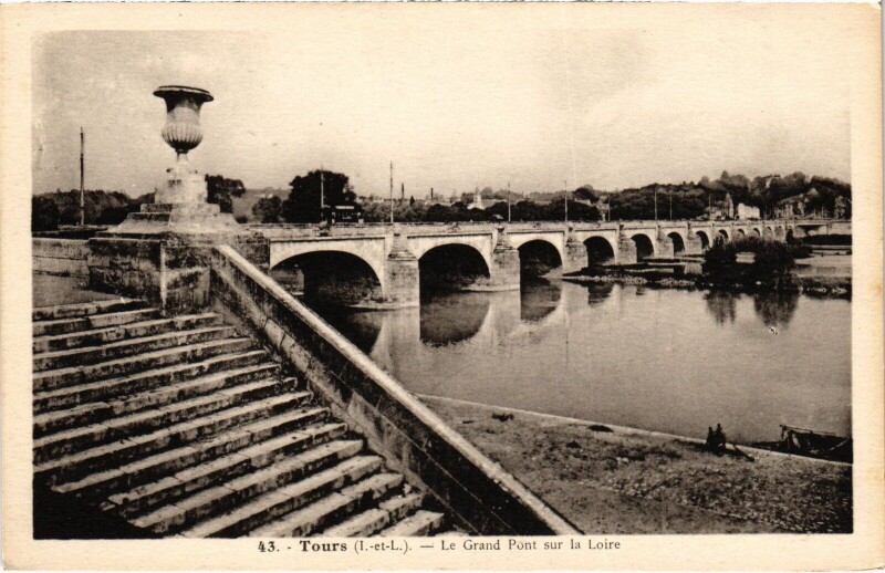 Carte postale ancienne Tours Grand Pont à Tours