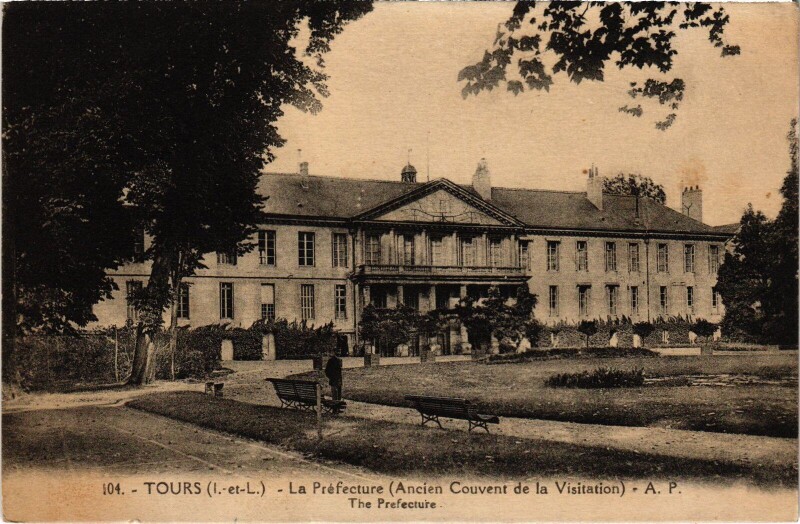 Carte postale ancienne Tours La Prefecture à Tours