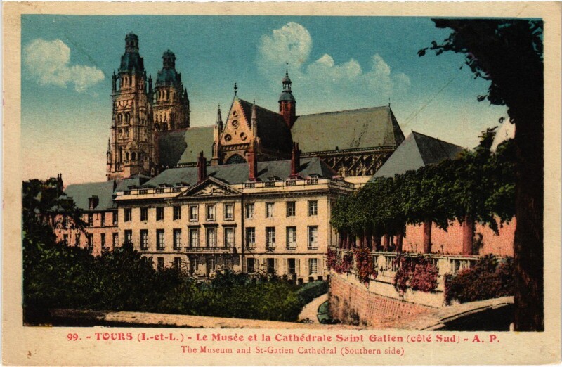 Carte postale ancienne Tours Le Musee Cathedrale Saint-Gatien à Tours