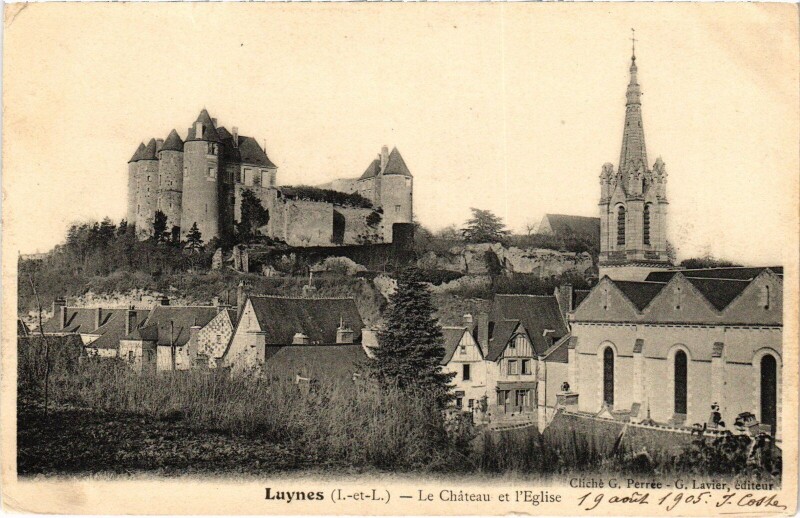 Carte postale ancienne Luynes Le Chateau et Eglise à Luynes