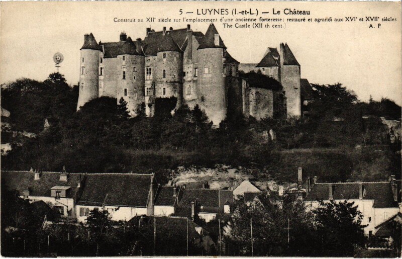 Carte postale ancienne Luynes Le Chateau à Luynes