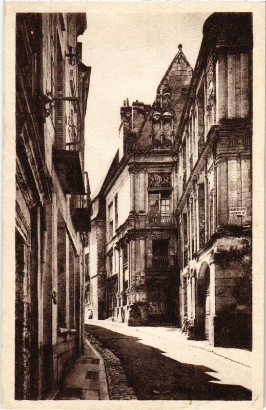 Carte postale ancienne Loches Chancellerie Henri Ii à Loches