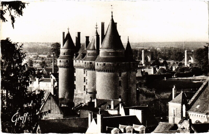 Carte postale ancienne Langeais Le Chateau à Langeais
