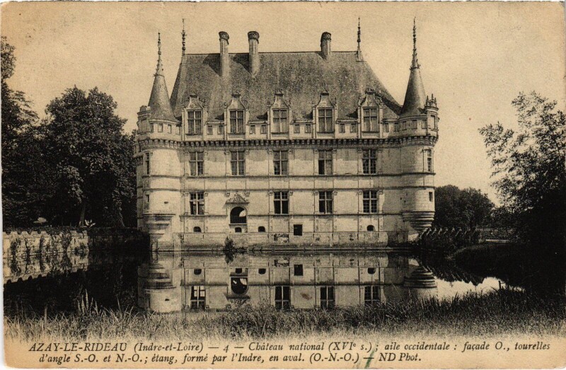 Carte postale ancienne Azay le Rideau Chateau National à Azay-le-Rideau