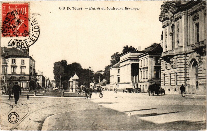 Carte postale ancienne Tours Entree du Boulevard Beranger à Tours