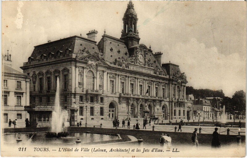 Carte postale ancienne Tours Hotel de Ville à Tours