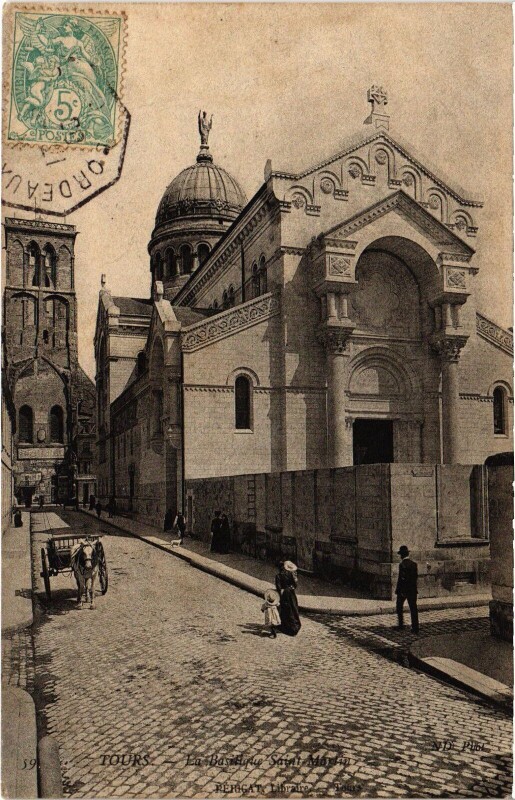 Carte postale ancienne Tours Basilique Saint-Martin à Tours
