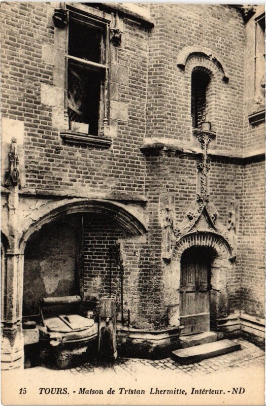 Carte postale ancienne Tours Maison de Tristan l'Hermite à Tours
