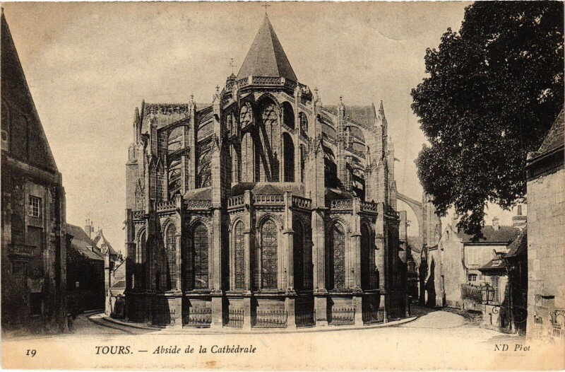 Carte postale ancienne Tours Abside de la Cathedrale à Tours