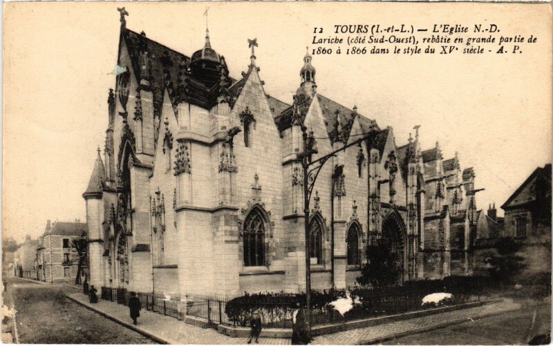 Carte postale ancienne Tours Eglise N.-D. Lariche à Tours