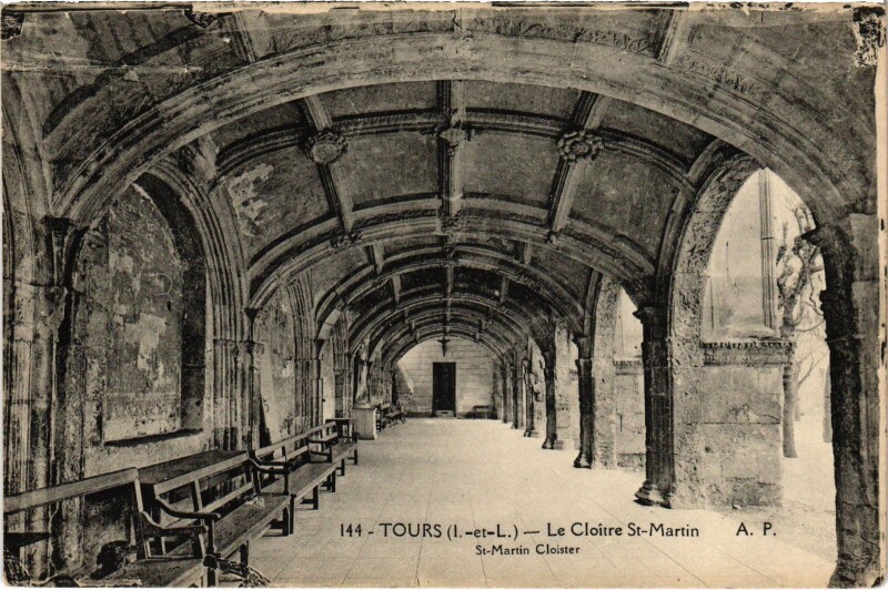 Carte postale ancienne Tours Cloitre Saint-Martin à Tours