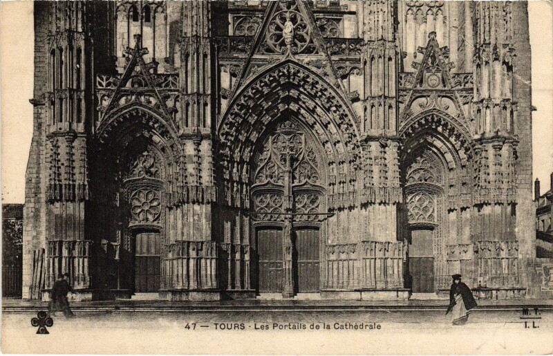 Carte postale ancienne Tours Portail de la Cathedrale à Tours