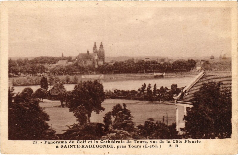 Carte postale ancienne Tours panorama du Golf à Tours