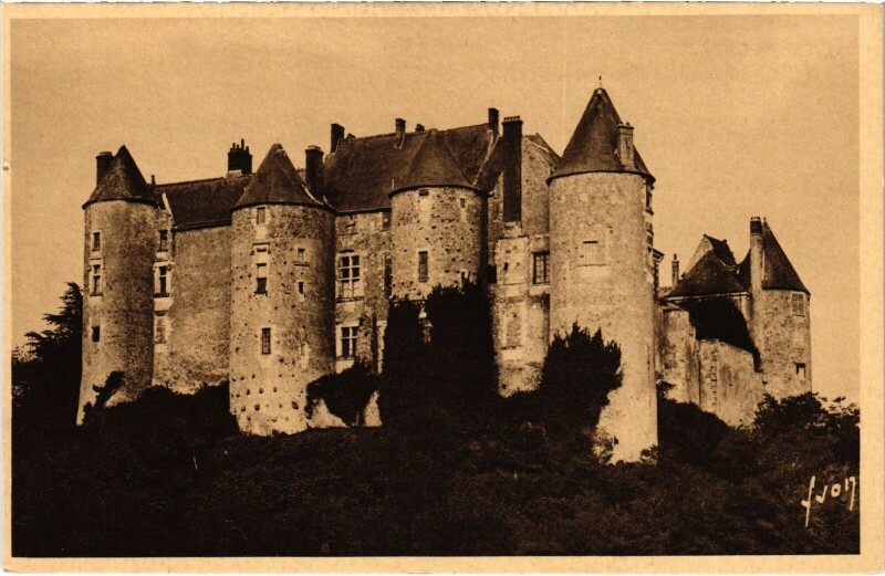 Carte postale ancienne Luynes Le Chateau à Luynes