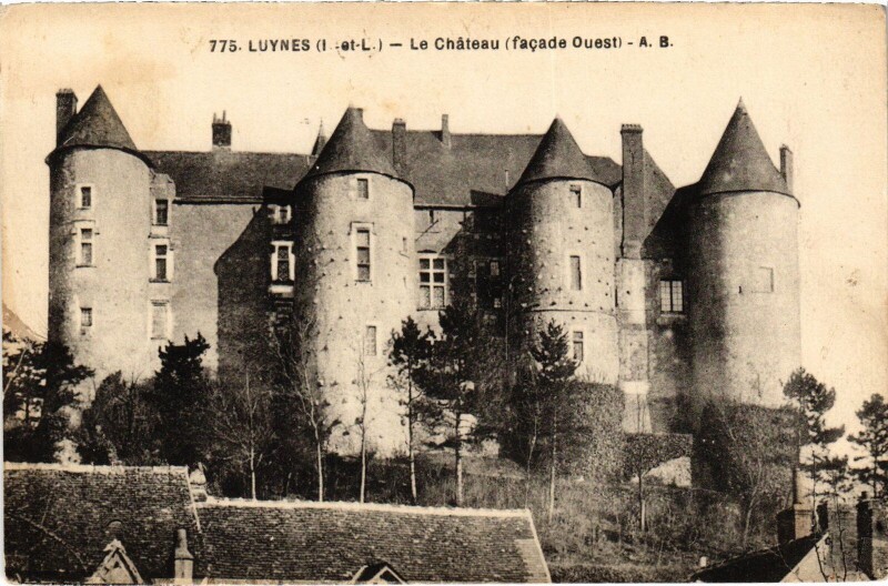 Carte postale ancienne Luynes Le Chateau à Luynes