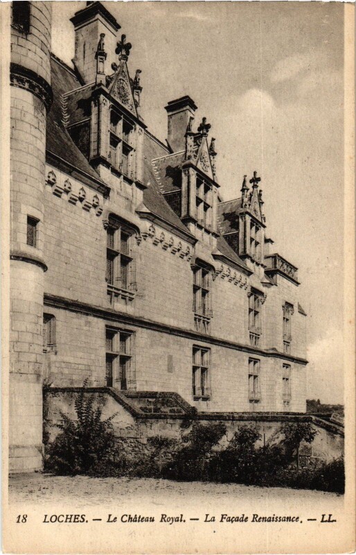 Carte postale ancienne Loches Chateau Royal à Loches