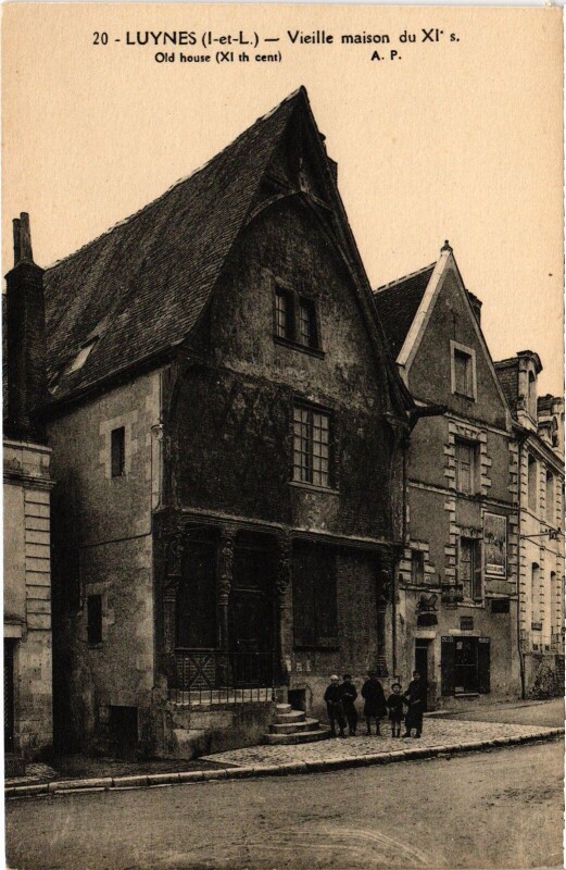 Carte postale ancienne Luynes Vieilles maisons à Luynes