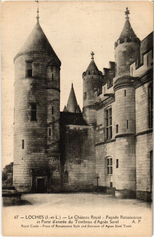Carte postale ancienne Loches Chateau Royal à Loches