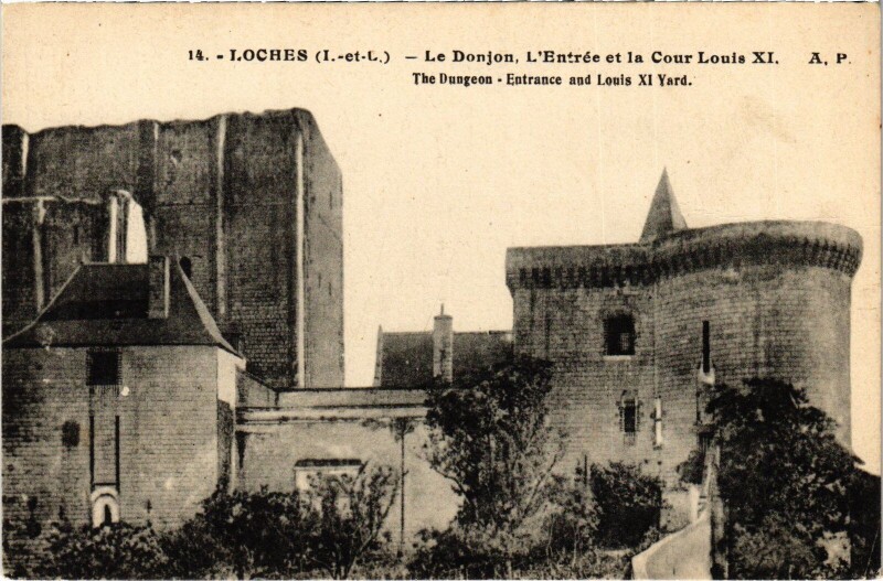 Carte postale ancienne Loches Le Donjon à Loches