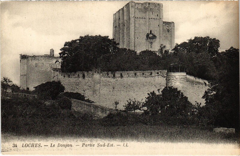 Carte postale ancienne Loches Le Donjon à Loches