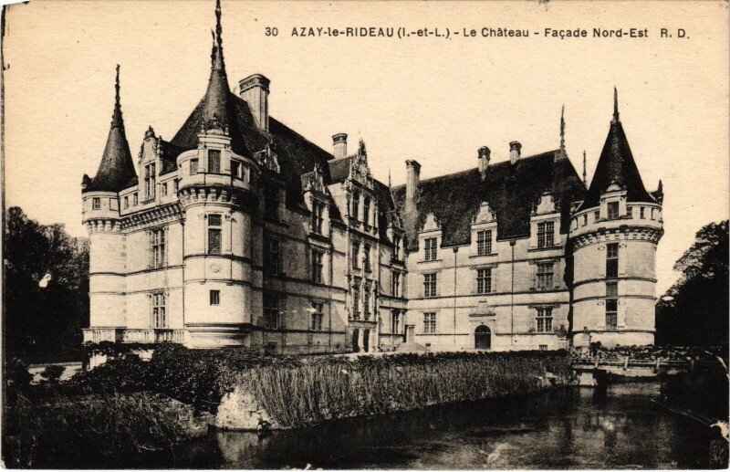 Carte postale ancienne Azay le Rideau Le Chateau à Azay-le-Rideau