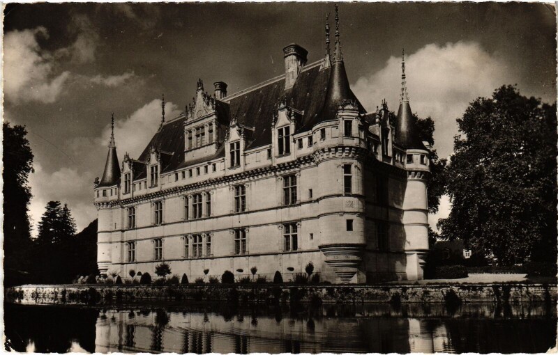Carte postale ancienne Azay le Rideau Le Chateau à Azay-le-Rideau