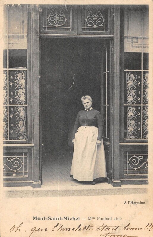 Carte postale ancienne Mont Saint Michel - Mme Poulard Aine