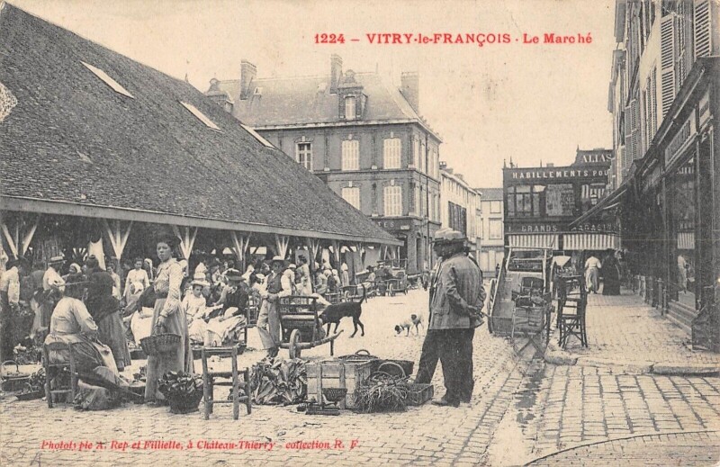 Carte postale ancienne Vitry Le Francois - Le Marche