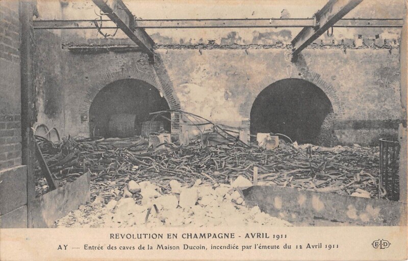 Carte postale ancienne Revolution En Champagne 1911 - Ay - Entree Des Caves De La Maison Ducoin