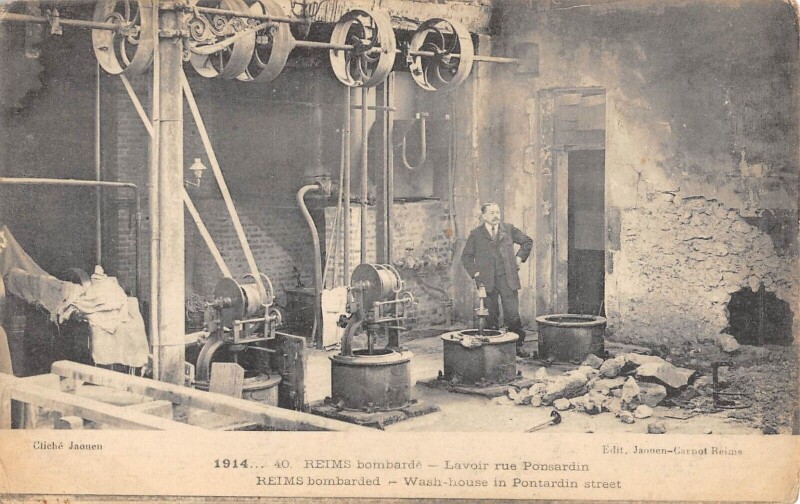 Carte postale ancienne Reims Bombarde - Lavoir Rue Ponsardin à Reims