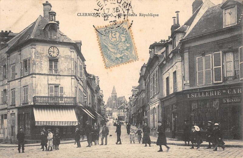 Carte postale ancienne Clermont - La Rue De La Republique à Clermont