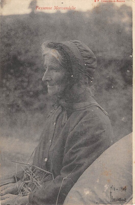 Carte postale ancienne Paysanne Morvandelle