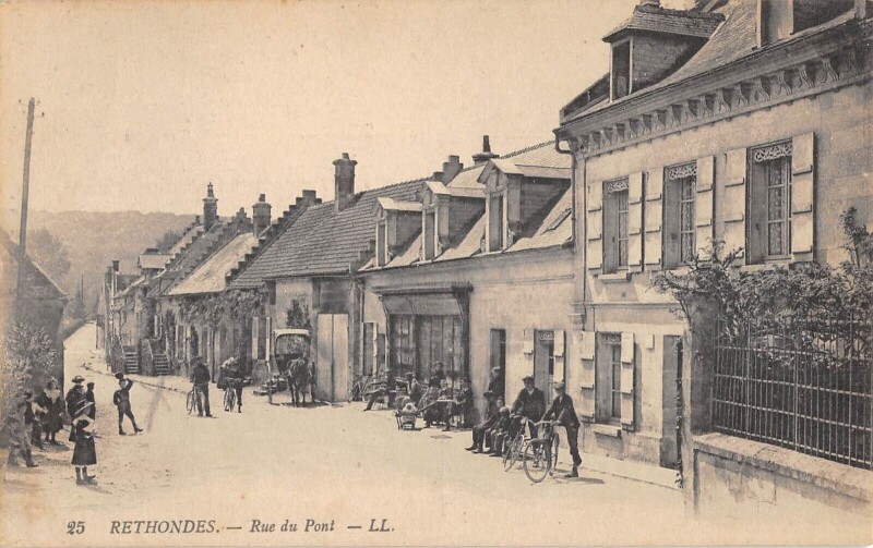 Carte postale ancienne Rethondes - Rue Du Pont à Rethondes