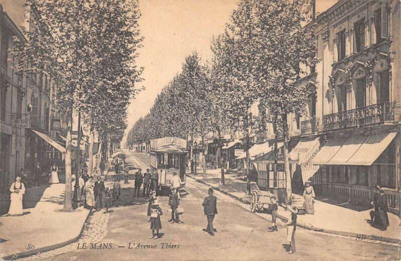 Carte postale ancienne Le Mans Avenue Thiers au Mans