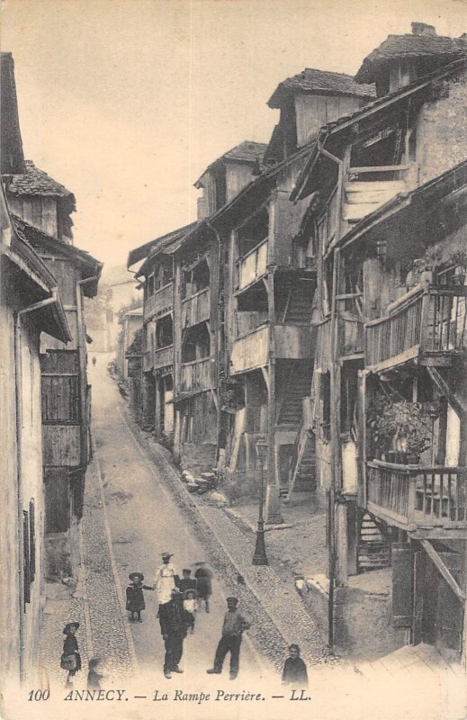 Carte postale ancienne Annecy - La Rampe Perriere à Annecy