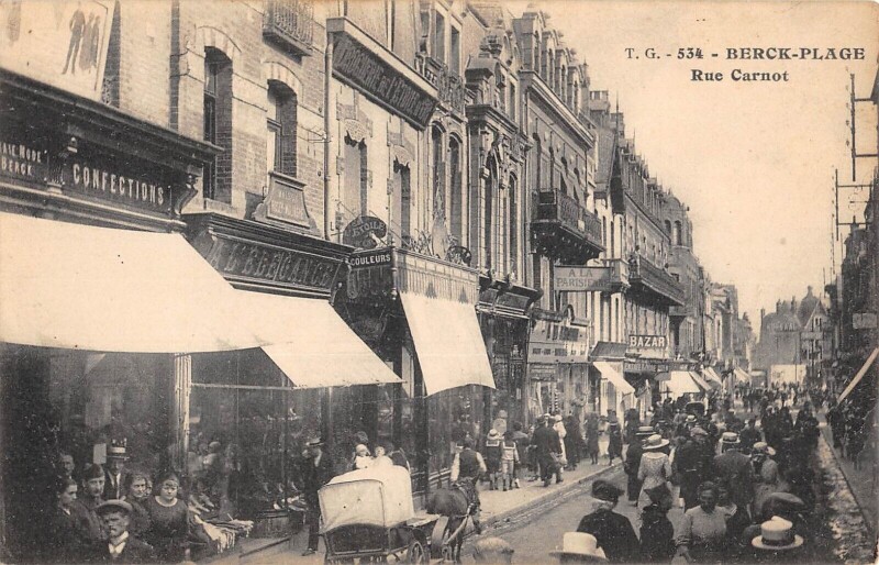 Carte postale ancienne Berck Plage - Rue Carnot à Berck