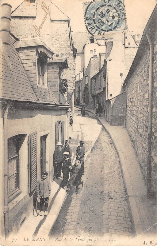 Carte postale ancienne Le Mans - Rue De La Truite Qui File au Mans