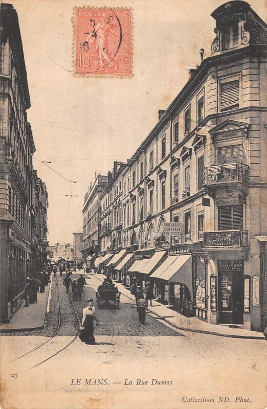 Carte postale ancienne Le Mans - La Rue Dumas au Mans