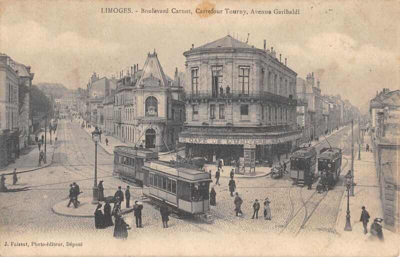 Carte postale ancienne Limoges - Boulevard Carnot - Carrefour Tourny - Avenue Garibladi à Limoges