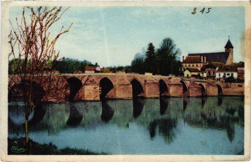 Carte postale ancienne La Haye-Descartes Pont sur la Creuse - Vieille Eglise à Descartes